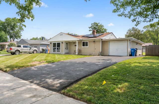 27 Cardinal Lane, Carpentersville, IL 60110