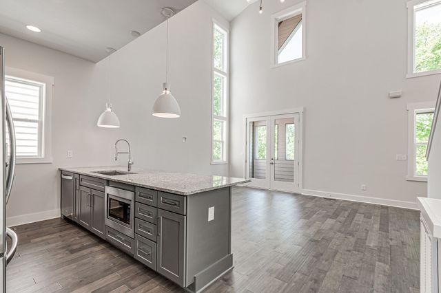 120 Marie St, Nashville, TN 37207