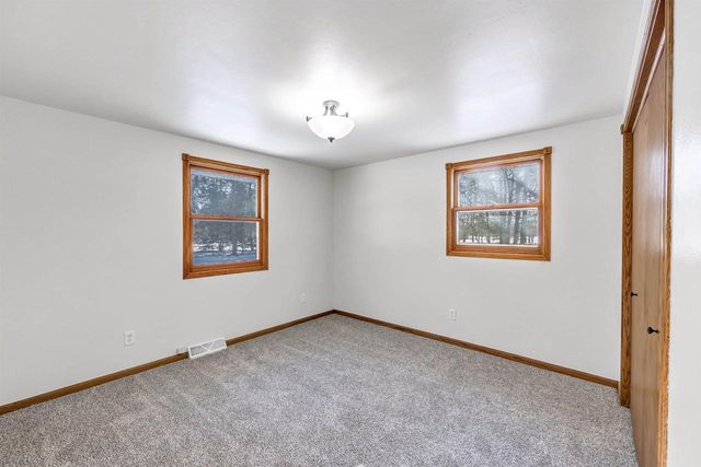 2801 MEADOW FLOWER LANE, Suamico, WI 54313