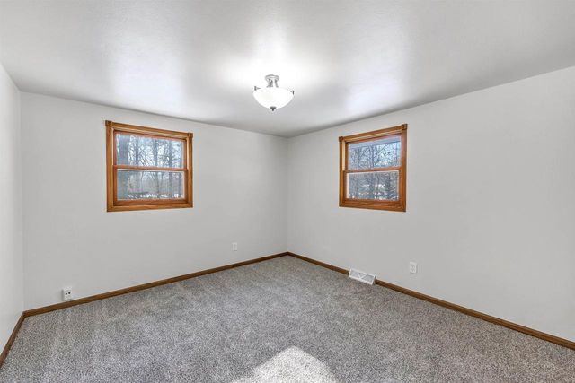 2801 MEADOW FLOWER LANE, Suamico, WI 54313