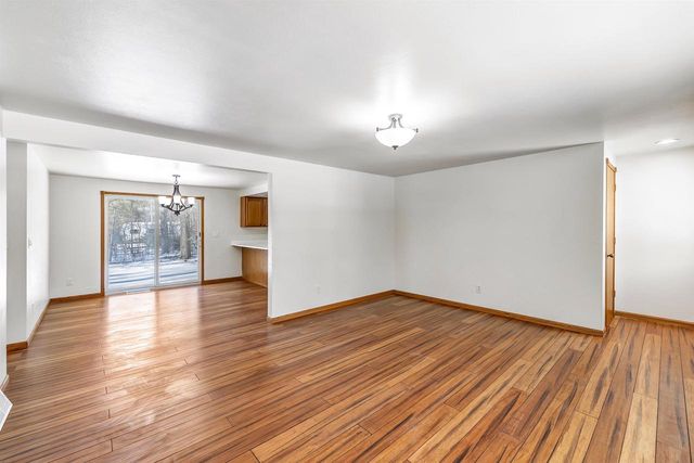 2801 MEADOW FLOWER LANE, Suamico, WI 54313