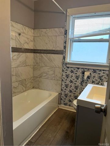 9220 Rutherford Street, Detroit, MI 48228