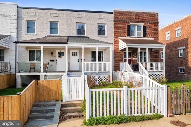 253 EVANS LN, Alexandria, VA 22305