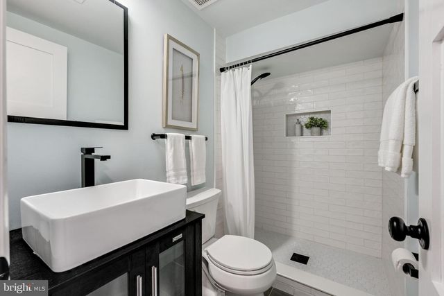 253 EVANS LN, Alexandria, VA 22305