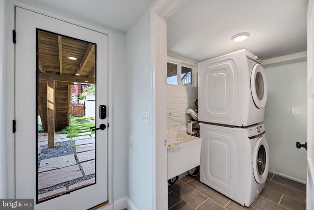 253 EVANS LN, Alexandria, VA 22305