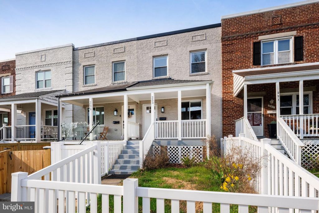 253 EVANS LN, Alexandria, VA 22305