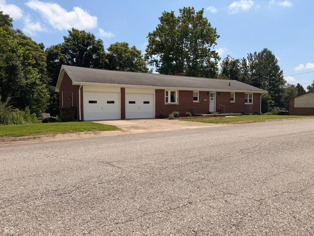 201 S Water Street, Brownstown, IN 47220