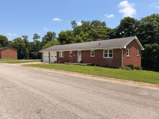 201 S Water Street, Brownstown, IN 47220