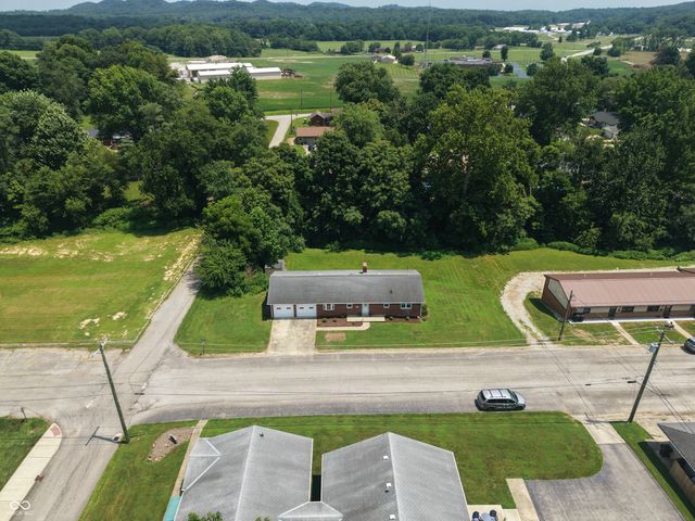 201 S Water Street, Brownstown, IN 47220