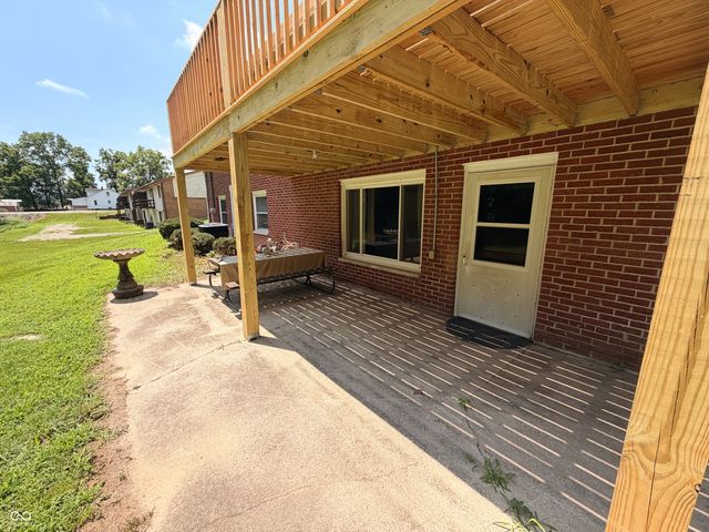 201 S Water Street, Brownstown, IN 47220