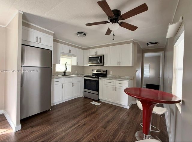 1332 S 33 AVE, Hollywood, FL 33021
