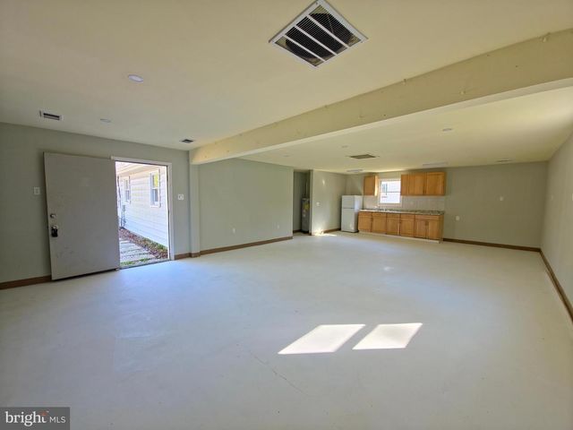 7450 BENSVILLE RD, Waldorf, MD 20603