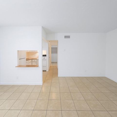 1151 NE 17th Court Apt 27, Fort Lauderdale, FL 33305