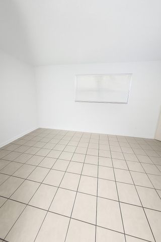 1151 NE 17th Court Apt 27, Fort Lauderdale, FL 33305