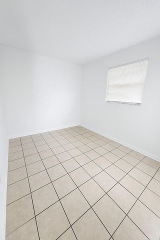 1151 NE 17th Court Apt 27, Fort Lauderdale, FL 33305