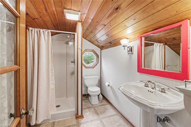 2809 Flint Hill Road, East Bend, NC 27018
