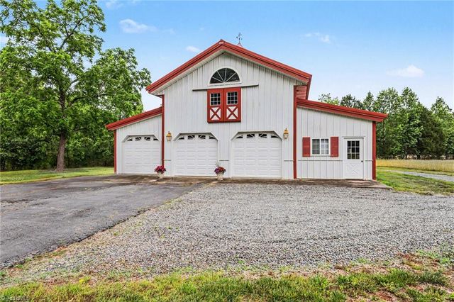 2809 Flint Hill Road, East Bend, NC 27018
