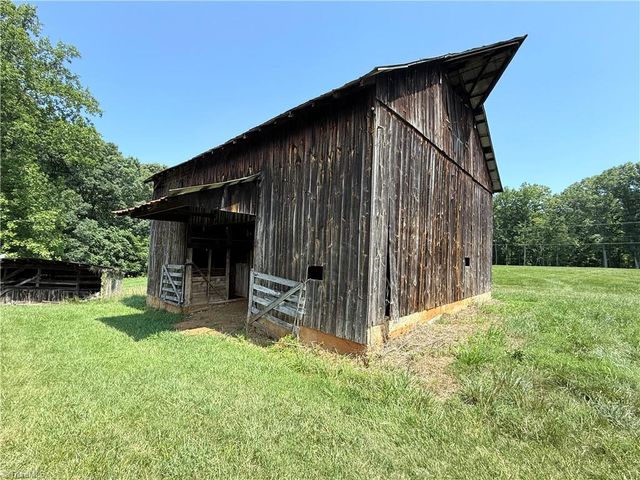 2809 Flint Hill Road, East Bend, NC 27018