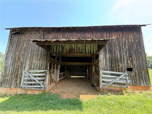 2809 Flint Hill Road, East Bend, NC 27018