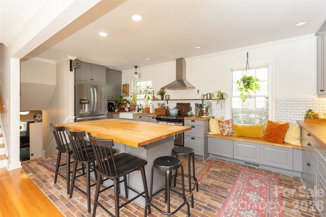 6701 Rugby Lane, Charlotte, NC 28226