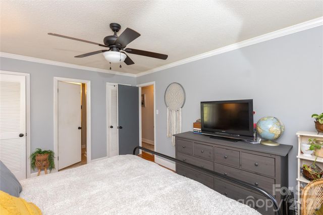 6701 Rugby Lane, Charlotte, NC 28226