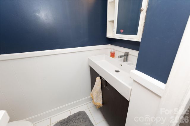 6701 Rugby Lane, Charlotte, NC 28226