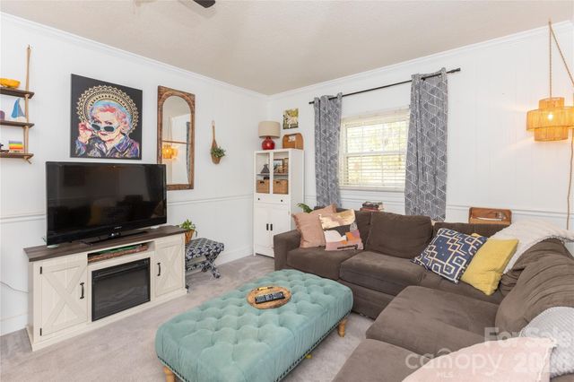 6701 Rugby Lane, Charlotte, NC 28226