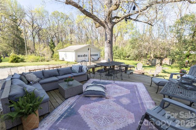 6701 Rugby Lane, Charlotte, NC 28226