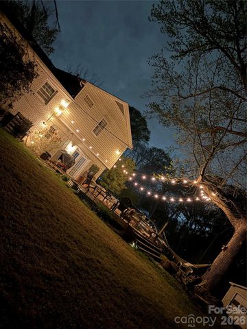 6701 Rugby Lane, Charlotte, NC 28226