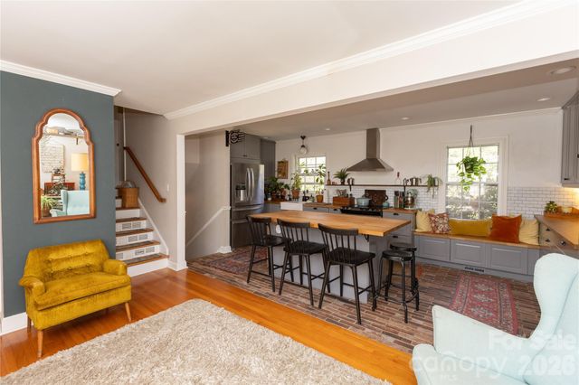 6701 Rugby Lane, Charlotte, NC 28226