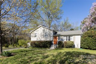 6701 Rugby Lane, Charlotte, NC 28226