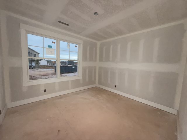 630 Avondale Rd, Oak Grove, KY 42262