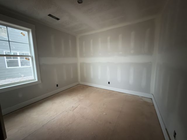 630 Avondale Rd, Oak Grove, KY 42262