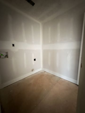 630 Avondale Rd, Oak Grove, KY 42262