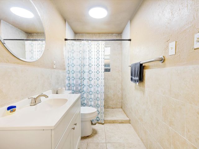 2618 NW 23rd Street, Fort Worth, TX 76106