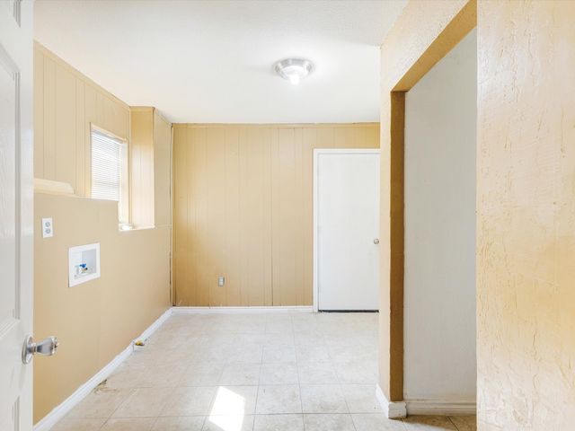 2618 NW 23rd Street, Fort Worth, TX 76106