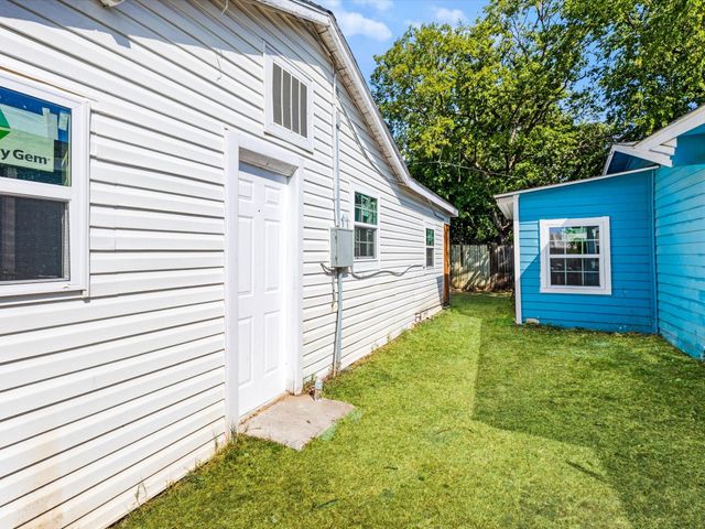 2618 NW 23rd Street, Fort Worth, TX 76106