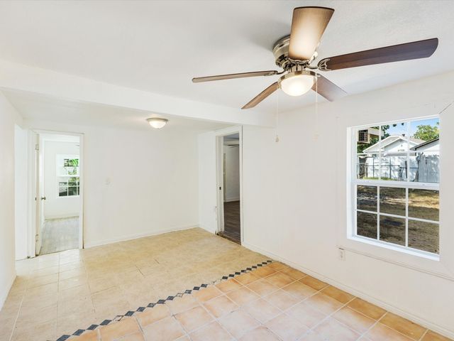 2618 NW 23rd Street, Fort Worth, TX 76106