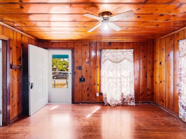 2618 NW 23rd Street, Fort Worth, TX 76106