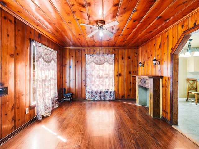2618 NW 23rd Street, Fort Worth, TX 76106