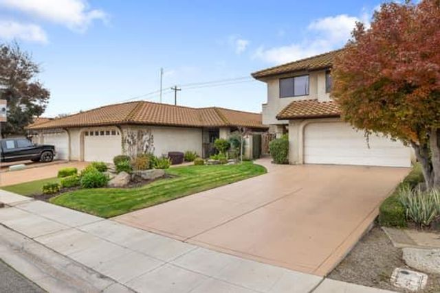 913 Valley Way, Madera, CA 93637