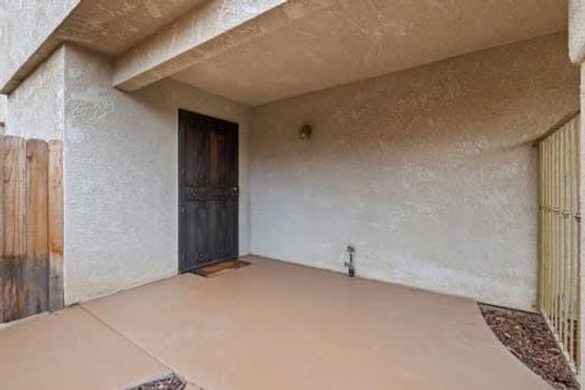 913 Valley Way, Madera, CA 93637