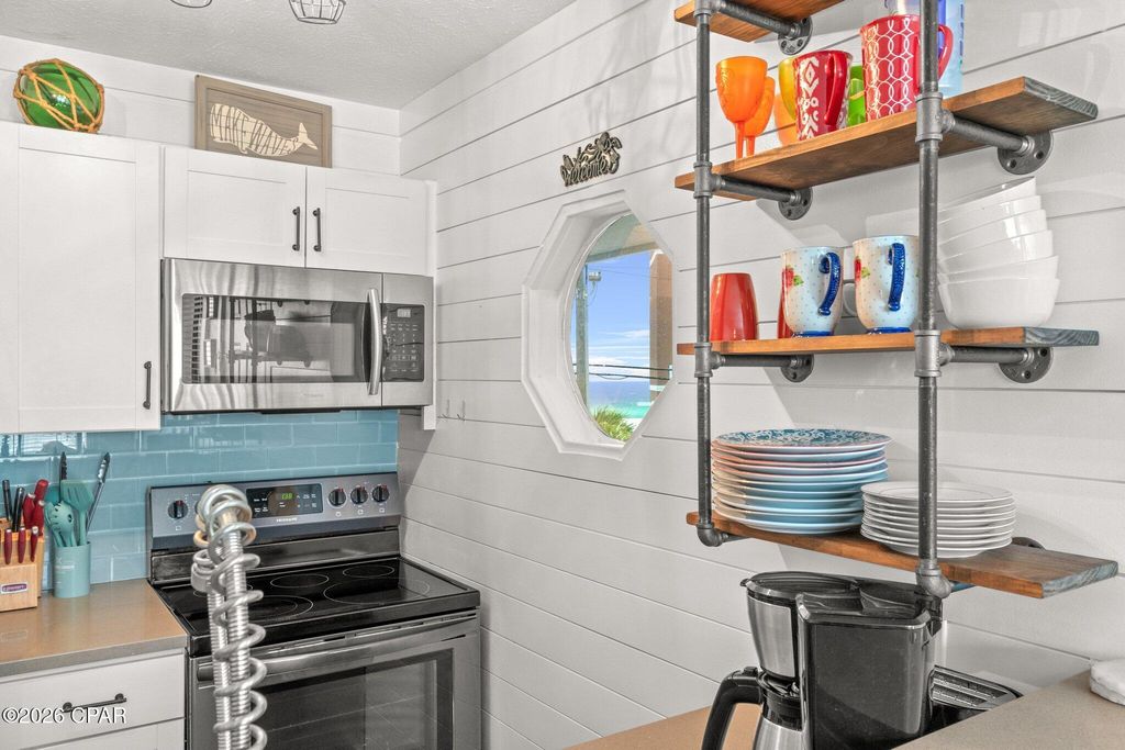 Image 9 of property listing at 17214 Front Beach Road 1, Panama City Beach, FL 32413