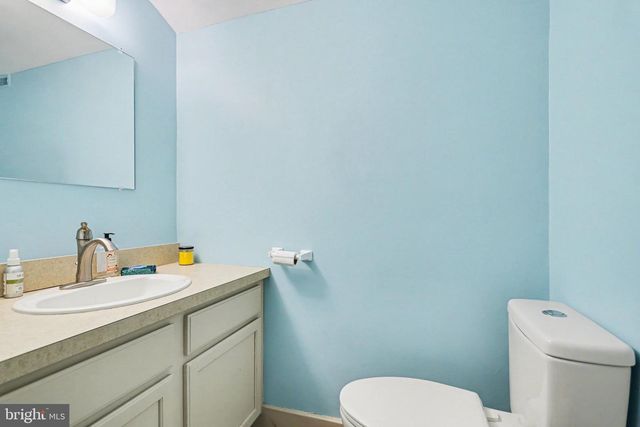 1068 GRANDVIEW RD, Hanover, PA 17331