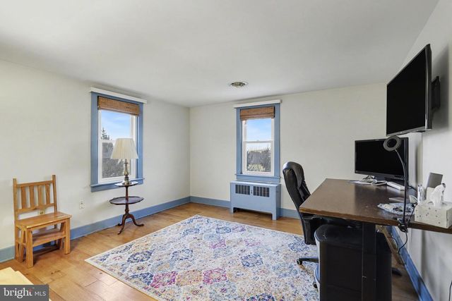 1068 GRANDVIEW RD, Hanover, PA 17331