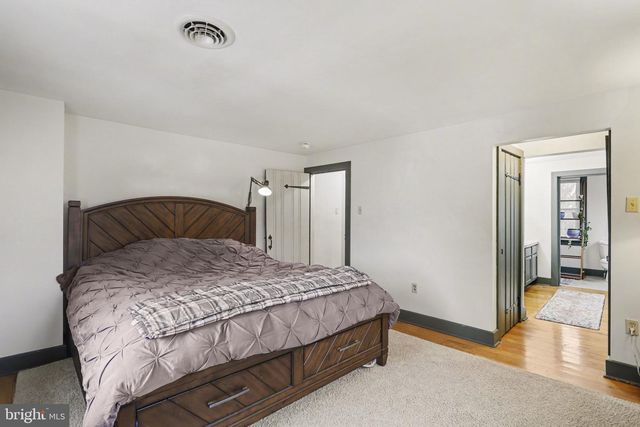 1068 GRANDVIEW RD, Hanover, PA 17331