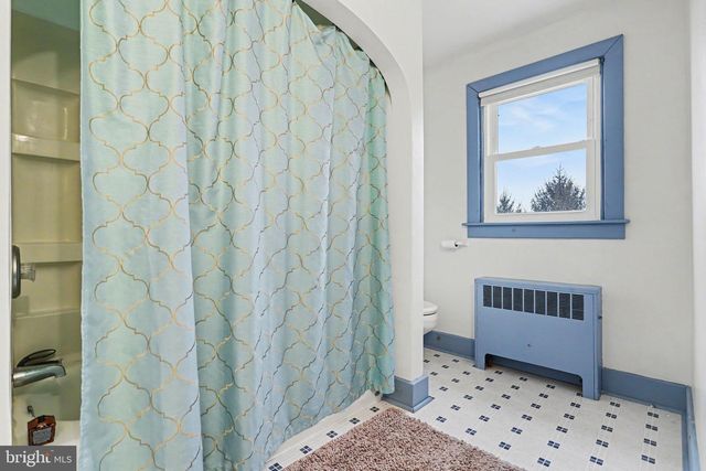 1068 GRANDVIEW RD, Hanover, PA 17331