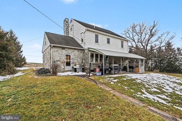 1068 GRANDVIEW RD, Hanover, PA 17331