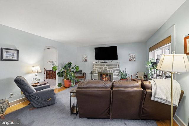 1068 GRANDVIEW RD, Hanover, PA 17331