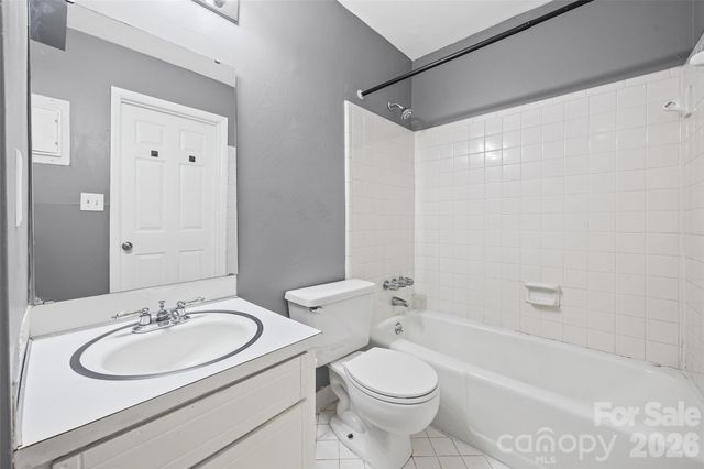 9119 Spyglass Place 9119D, Charlotte, NC 28214